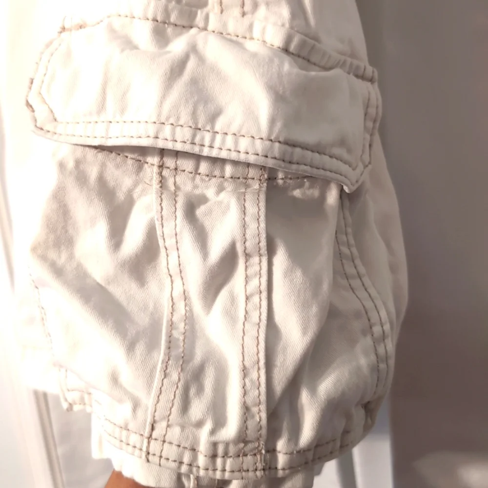 Aeropostale‎ Authentic Cargo Shorts Ivory Men's Size 38 Baggy